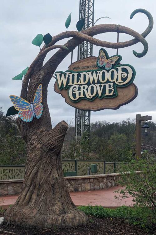 wildwood grove sign at Dollywood